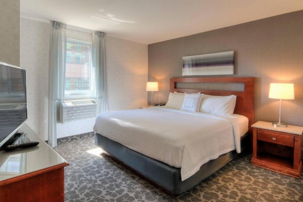 SpringHill Suites by Marriott Old Montreal image 11