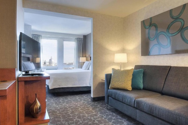 SpringHill Suites by Marriott Old Montreal image 13
