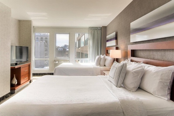 SpringHill Suites by Marriott Old Montreal image 5